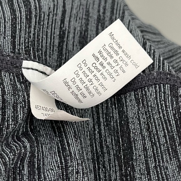 Athleta Women’s Cut‎ Out Leg Space Dye Chaturanga Leggings in Grey Size Medium - Picture 12 of 12